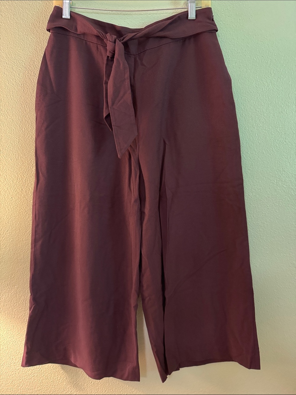 Leith Wine/Burgundy Wide Leg Capris with Tie Waist